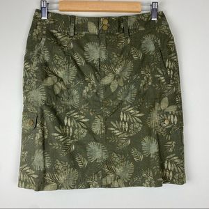 L.L Bean leaf print favorite fit skirt size 4